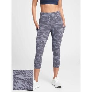 Athleta Ultimate Stash Pocket Textured Camo Capri‎ Leggings, Small